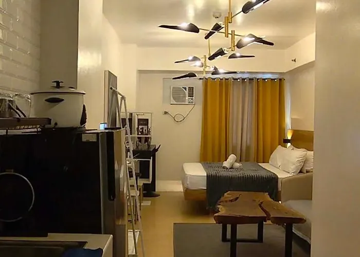 アパートホテル Mplace Affordable Staycation In Quezon マニラ市