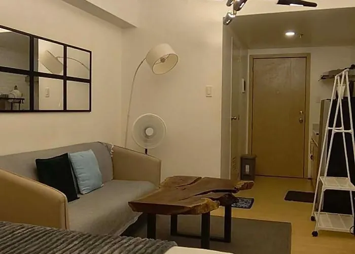 アパートホテル Mplace Affordable Staycation In Quezon マニラ市