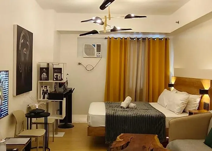 Mplace Affordable Staycation In Quezon アパートホテル